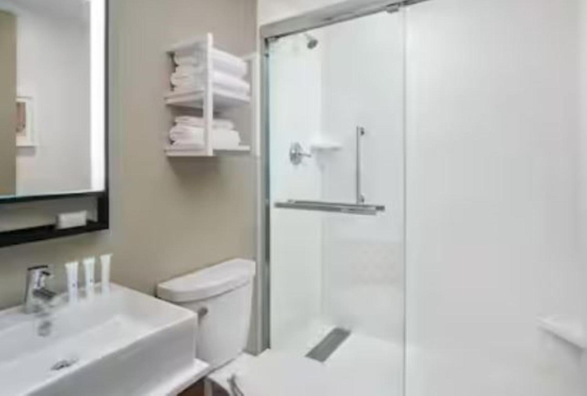 King Studio Suite Mobility Accessible