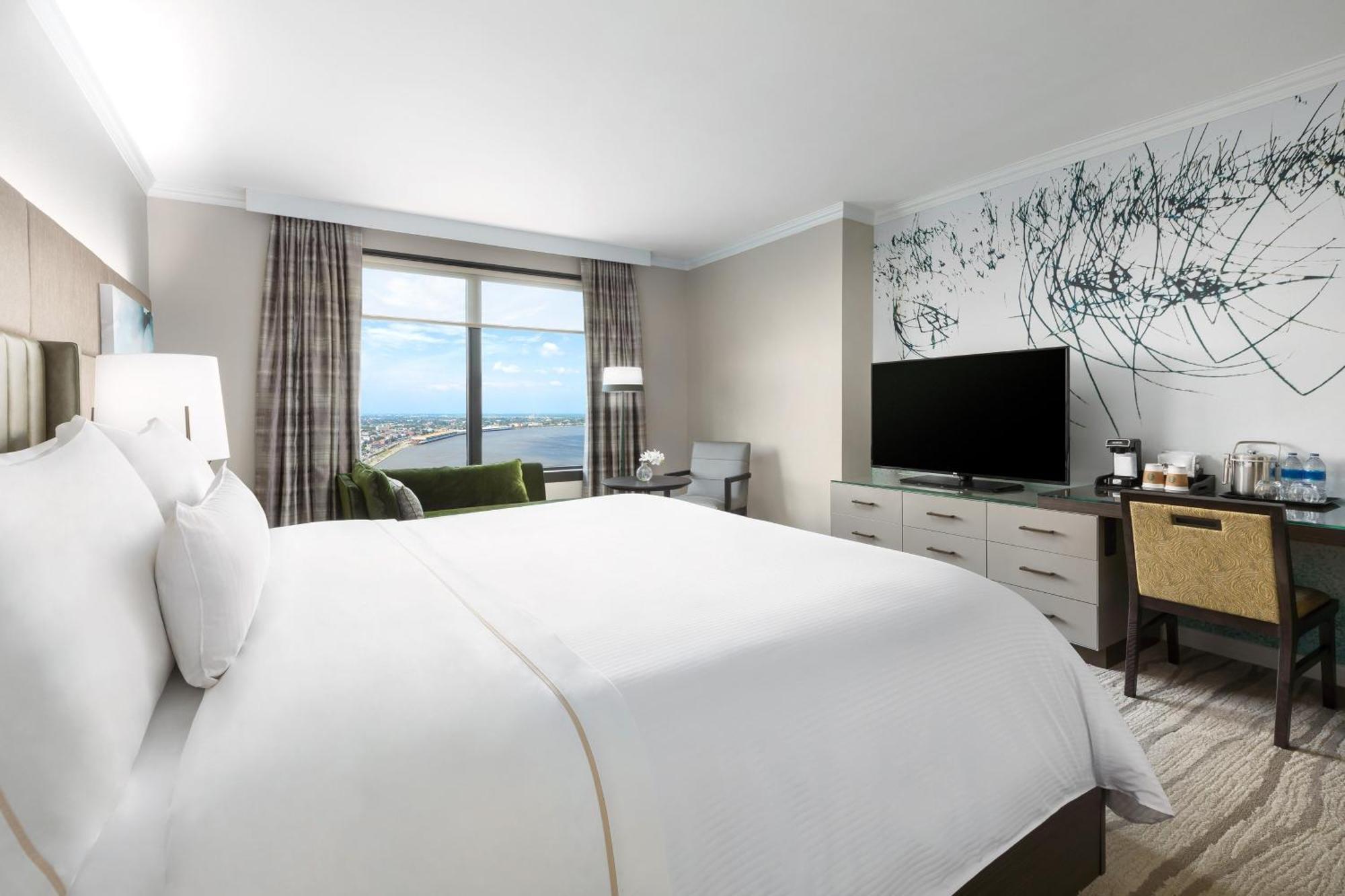 Deluxe river view Guest room 1 King,1615382380:JPEG