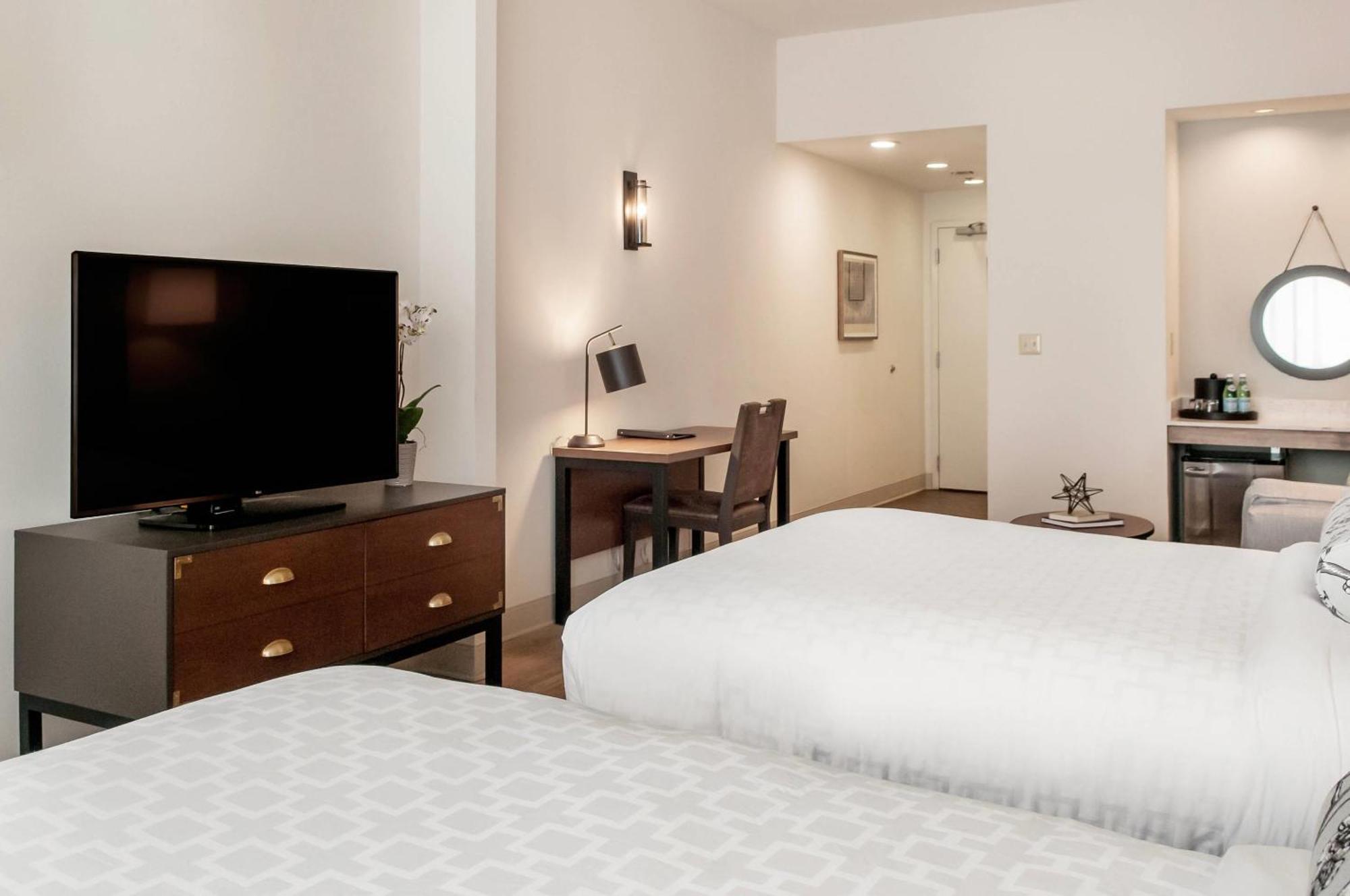 Superior Queen Room Two Queen Beds Non-Smoking