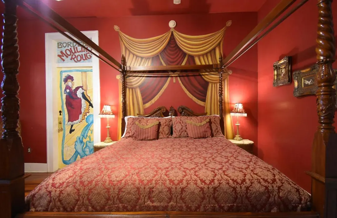 The Magnolia Mansion-1