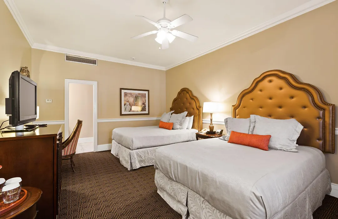Hotel Provincial-1