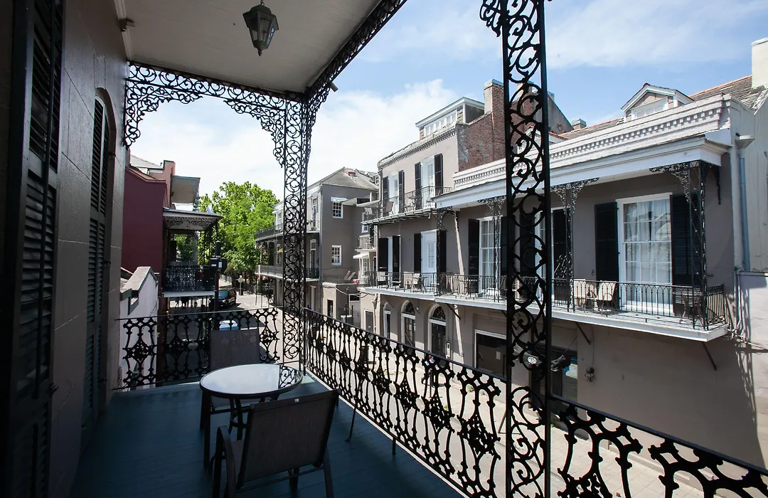 Chateau Hotel-1